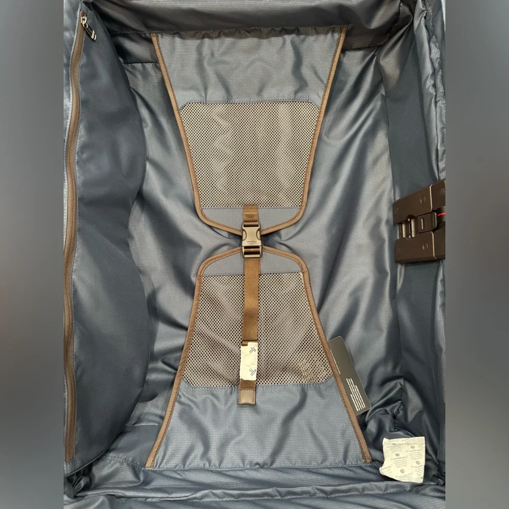 TUMI ALPHA Extended Trip Expandable 4 Wheeled Packing Case